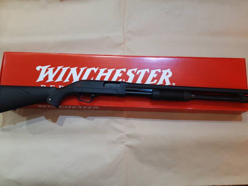 Opakovací brokovnice Winchester SXP Defender